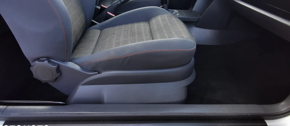 Volkswagen Polo cena 9900 przebieg: 202000, rok produkcji 2006 z Wrocław małe 379